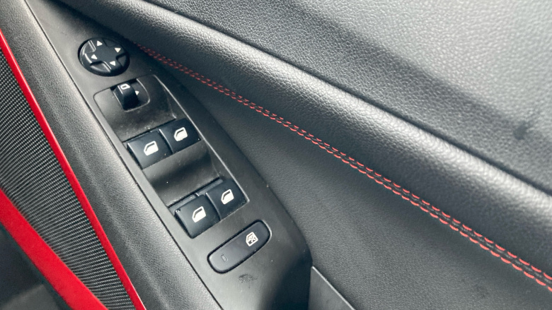 Vauxhall Crossland 1.2 Turbo [130] SRi Nav 5dr Auto Petrol Hatchback